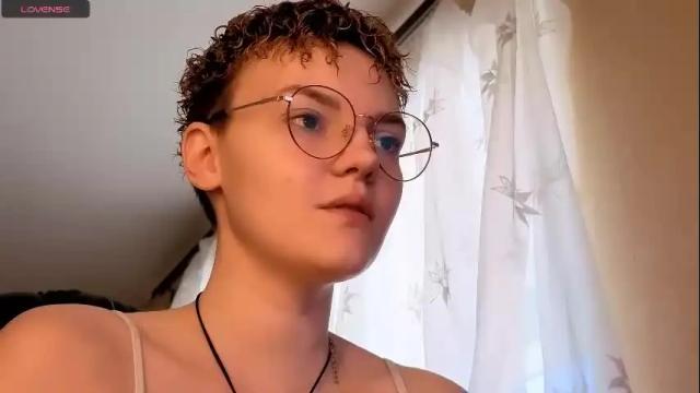 Image 7 of marilaass Stream on Chaturbate on 8 months ago