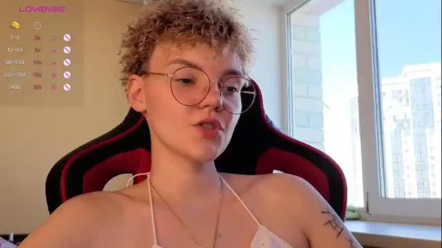 Image 8 of marilaass Stream on Chaturbate on 7 months ago