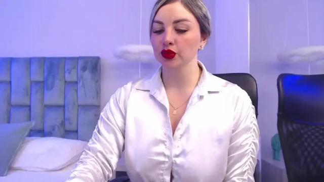 Image 4 of marilyn__m Stream on Chaturbate on 14 months ago
