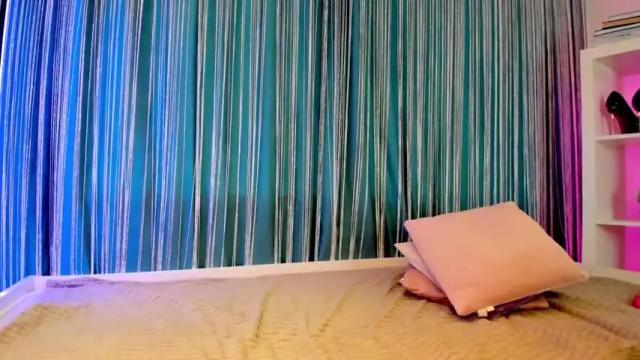 Image 2 of marilyn_crystall Stream on Chaturbate on 14 months ago
