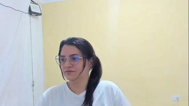Image 2 of marilyn_garcia Stream on Chaturbate on 29 days ago