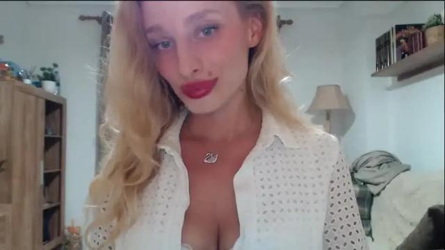 Image 8 of marilyndevilish Stream on Chaturbate on 14 months ago