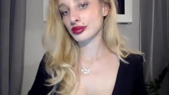Image 3 of marilyndevilish Stream on Chaturbate on 14 months ago