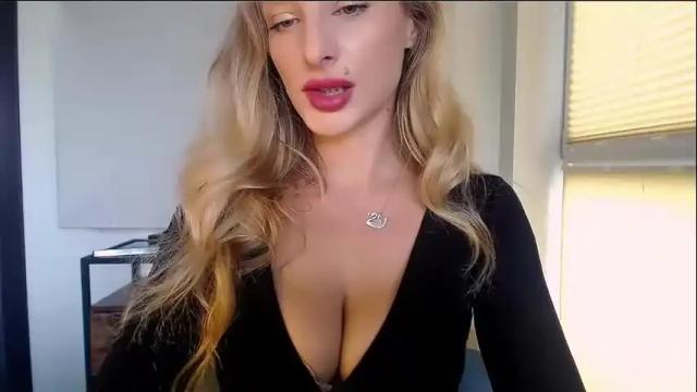 Image 11 of marilyndevilish Stream on Chaturbate on 17 days ago