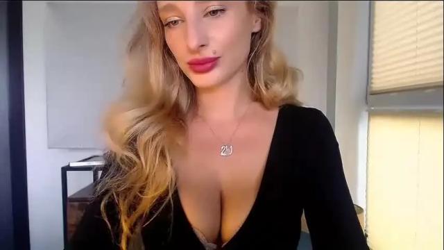 Image 3 of marilyndevilish Stream on Chaturbate on 17 days ago