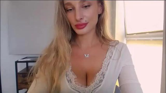 Image 11 of marilyndevilish Stream on Chaturbate on 3 months ago