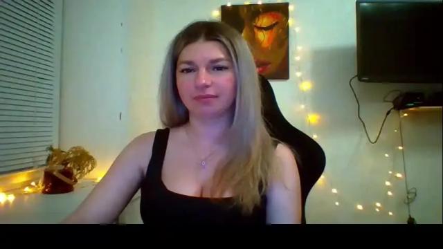 Image 2 of marina_xi Stream on Chaturbate on 1 month ago