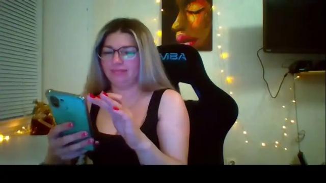 Image 7 of marina_xi Stream on Chaturbate on 1 month ago