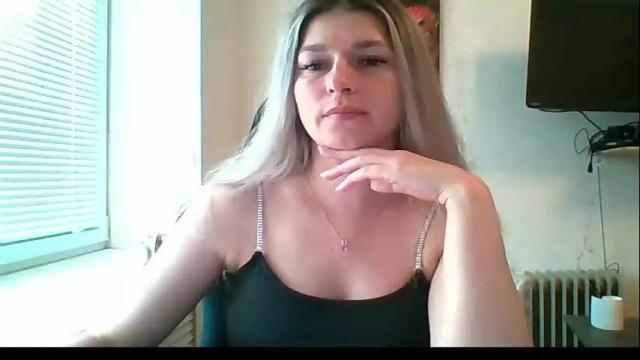 Image 3 of marina_xi Stream on Chaturbate on 1 month ago