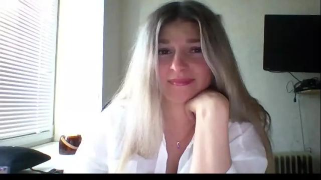 Image 2 of marina_xi Stream on Chaturbate on 1 month ago