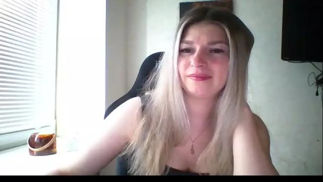 Image 2 of marina_xi Stream on Chaturbate on 1 month ago
