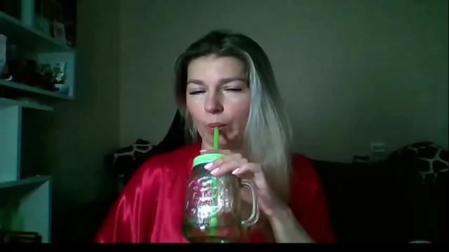 Image 2 of marina_xi Stream on Chaturbate on 15 days ago