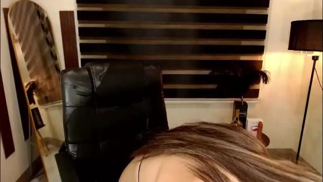 Image 2 of marinamorets Stream on Chaturbate on 2 months ago