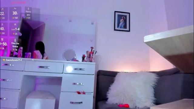 Image 12 of marinelaveau Stream on Chaturbate on 4 days ago