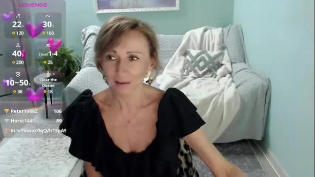 Image 4 of marinmonakoz Stream on Chaturbate on 4 months ago