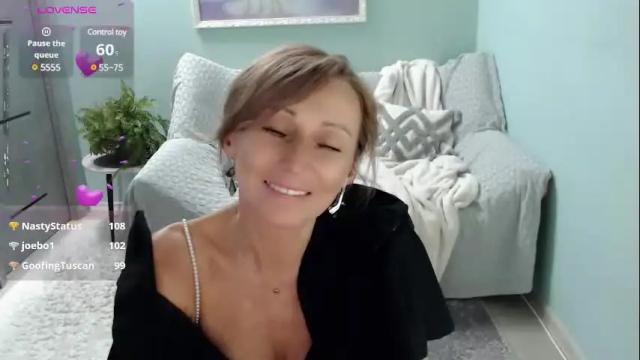 Image 2 of marinmonakoz Stream on Chaturbate on 4 months ago
