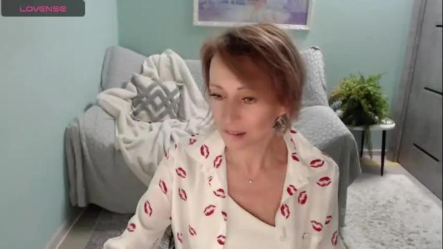 Image 2 of marinmonakoz Stream on Chaturbate on 3 months ago