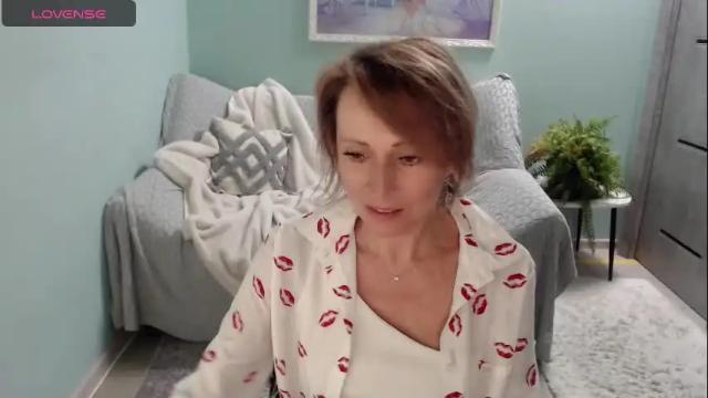 Image 3 of marinmonakoz Stream on Chaturbate on 3 months ago