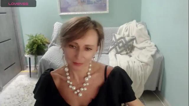 Image 11 of marinmonakoz Stream on Chaturbate on 3 months ago