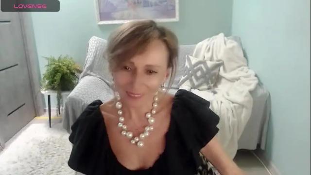 Image 8 of marinmonakoz Stream on Chaturbate on 3 months ago
