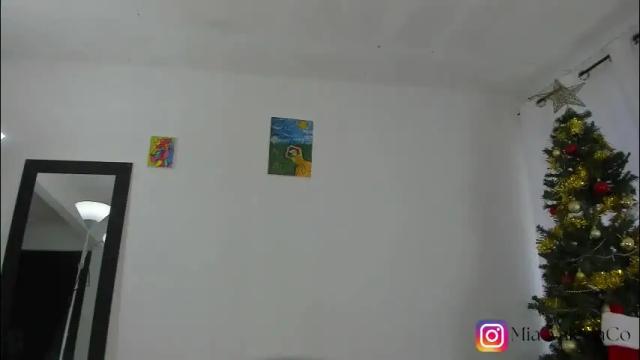 Image 2 of marioandmia Stream on Chaturbate on 1 month ago