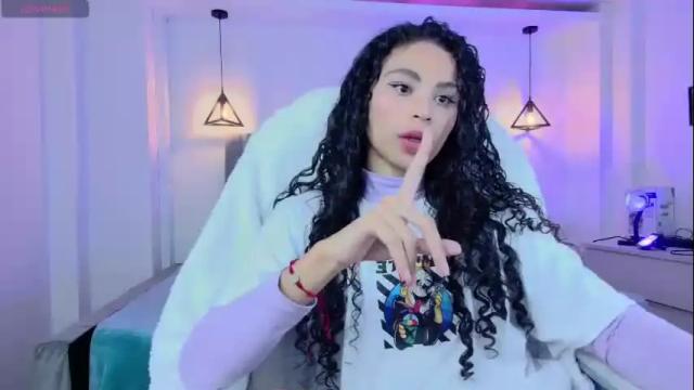 Image 3 of marivimichel01 Stream on Chaturbate on 1 month ago