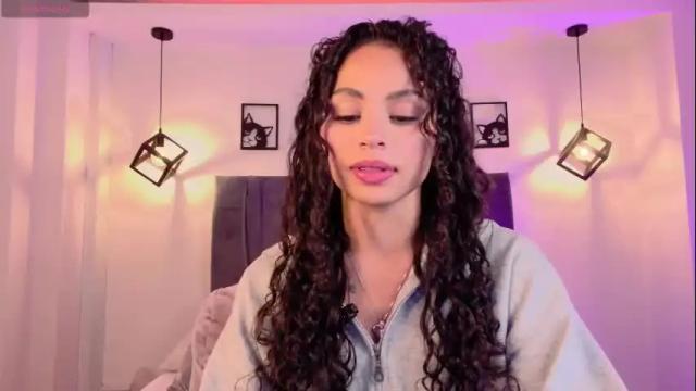 Image 4 of marivimichel01 Stream on Chaturbate on 25 days ago