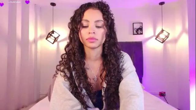 Image 3 of marivimichel01 Stream on Chaturbate on 24 days ago