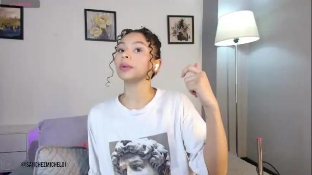 Image 12 of marivimichel01 Stream on Chaturbate on 22 days ago