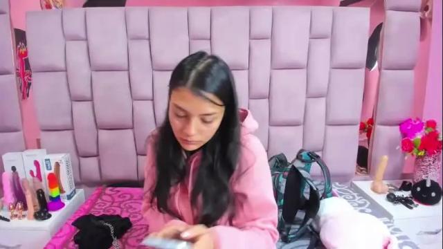 Image 4 of marlyanal Stream on Chaturbate on 6 months ago