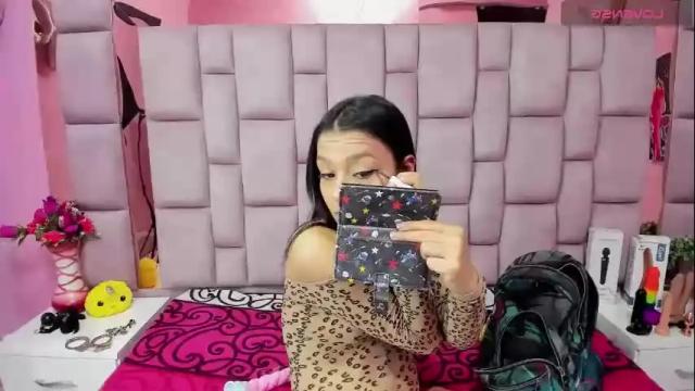 Image 12 of marlyanal Stream on Chaturbate on 3 months ago