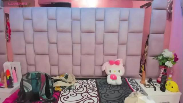 Image 3 of marlyanal Stream on Chaturbate on 1 month ago