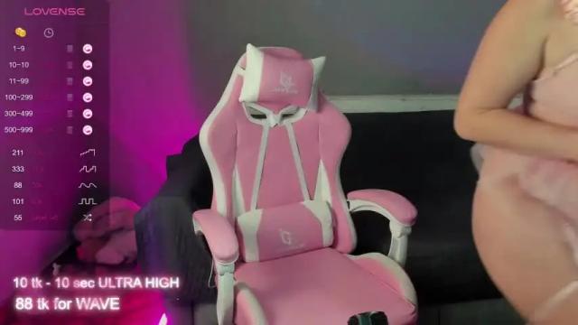 Image 4 of marmel199 Stream on Chaturbate on 15 months ago