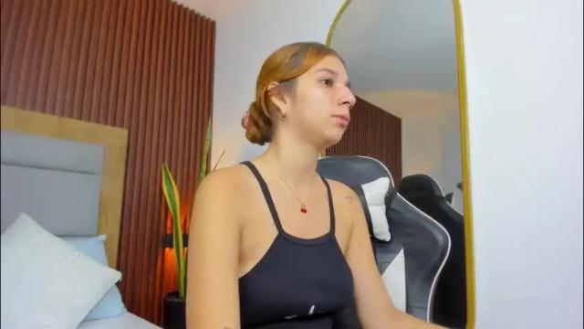 Image 11 of maroly_21 Stream on Chaturbate on 1 month ago