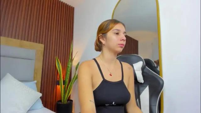 Image 12 of maroly_21 Stream on Chaturbate on 1 month ago