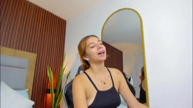 Image 2 of maroly_21 Stream on Chaturbate on 1 month ago