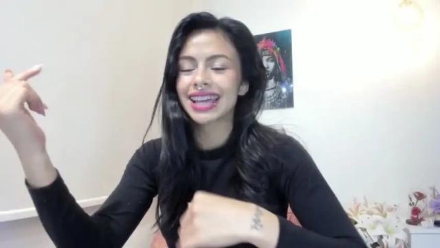 Image 4 of marrtinna__ Stream on Chaturbate on 13 months ago