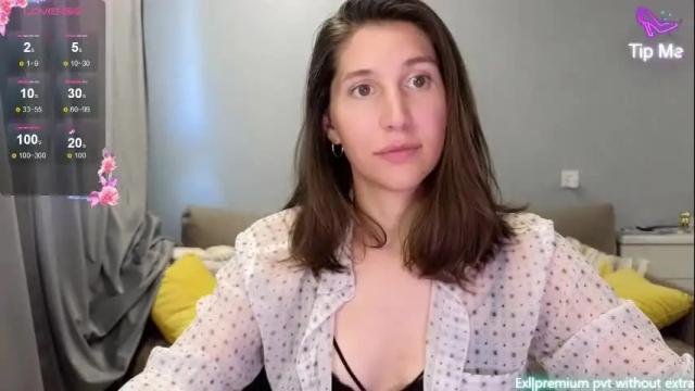 Image 4 of marrycolins Stream on Chaturbate on 16 days ago