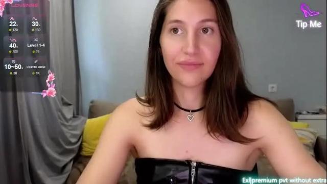 Image 3 of marrycolins Stream on Chaturbate on 11 days ago