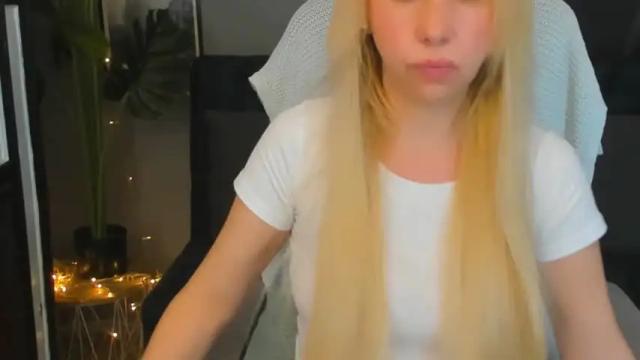 Image 11 of marrydream_ Stream on Chaturbate on 13 months ago