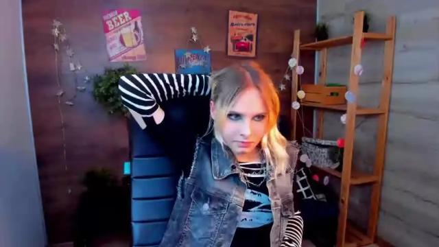 Image 3 of marrywilliams_ Stream on Chaturbate on 13 months ago