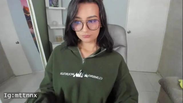 Image 3 of martiiinaa_ Stream on Chaturbate on 1 month ago