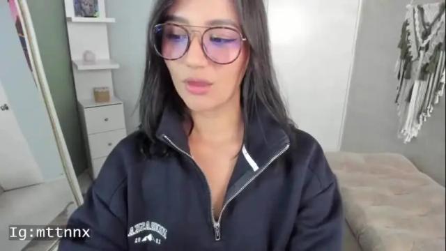 Image 7 of martiiinaa_ Stream on Chaturbate on 1 month ago
