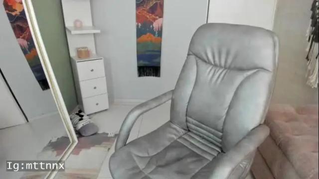 Image 6 of martiiinaa_ Stream on Chaturbate on 1 month ago