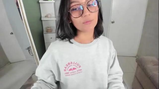 Image 7 of martiiinaa_ Stream on Chaturbate on 3 days ago