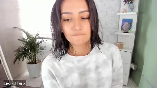 Image 2 of martiiinaa_ Stream on Chaturbate on 2 months ago