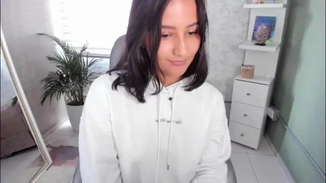 Image 7 of martiiinaa_ Stream on Chaturbate on 1 month ago