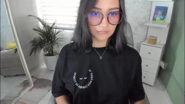 Image 12 of martiiinaa_ Stream on Chaturbate on 1 month ago