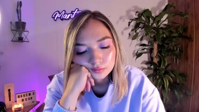 Image 12 of martiina_blue Stream on Chaturbate on 15 months ago