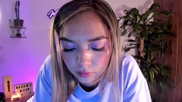 Image 7 of martiina_blue Stream on Chaturbate on 15 months ago